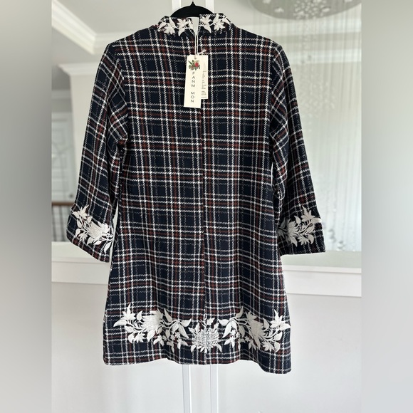 Fanm Mon Plaid Dress with Embroidered Floral Accents - Picture 7 of 10